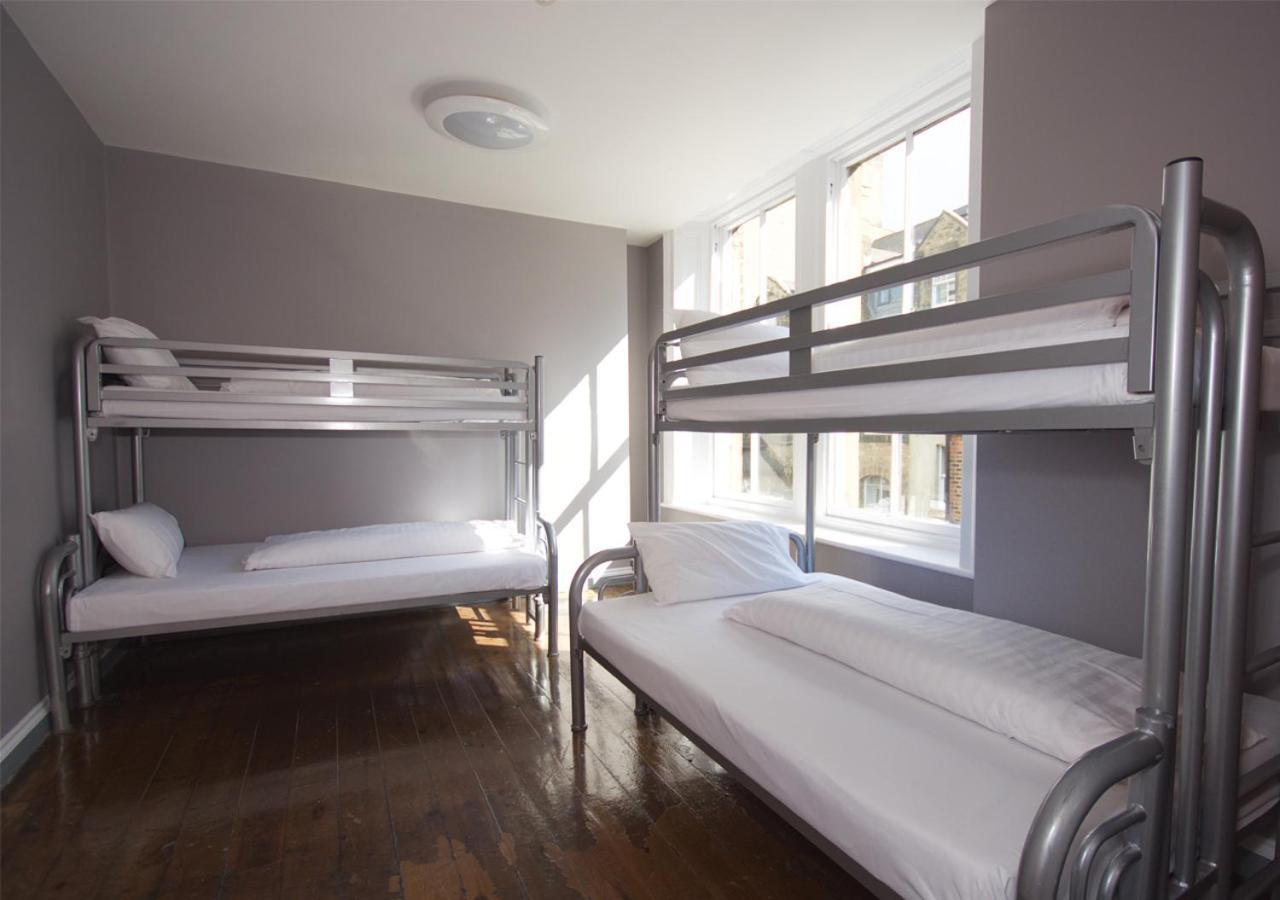 Albatross Hostel *