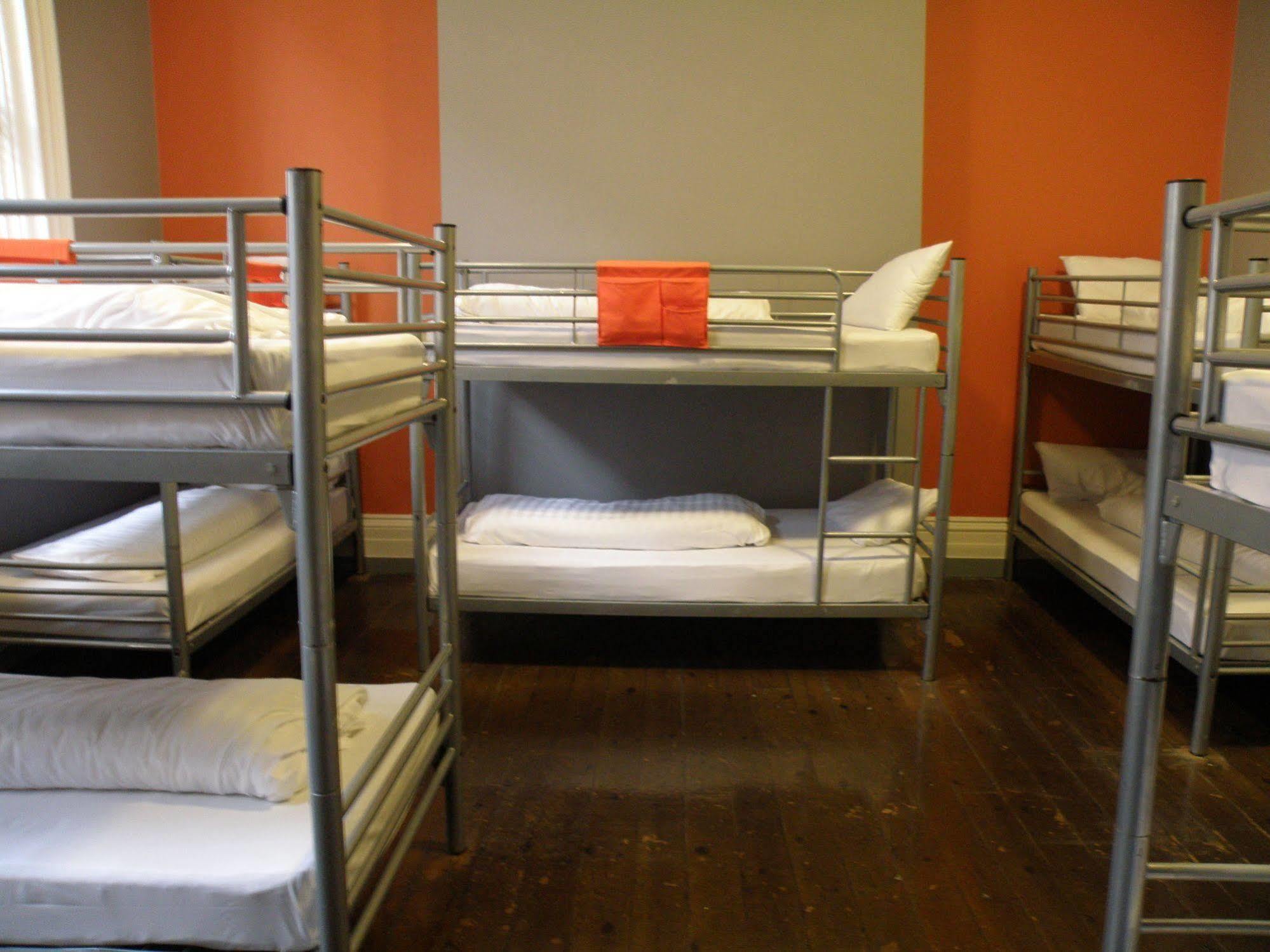 Hostel Albatross *